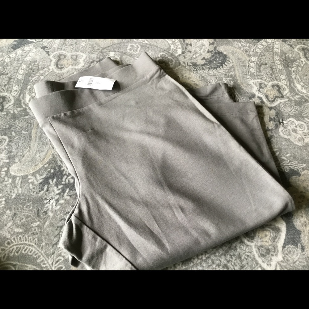 J.Jill ash colored knit crops, tag on-never worn